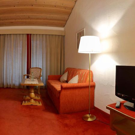 Gasthof & Hotel Zur Post Wallgau Exterior foto