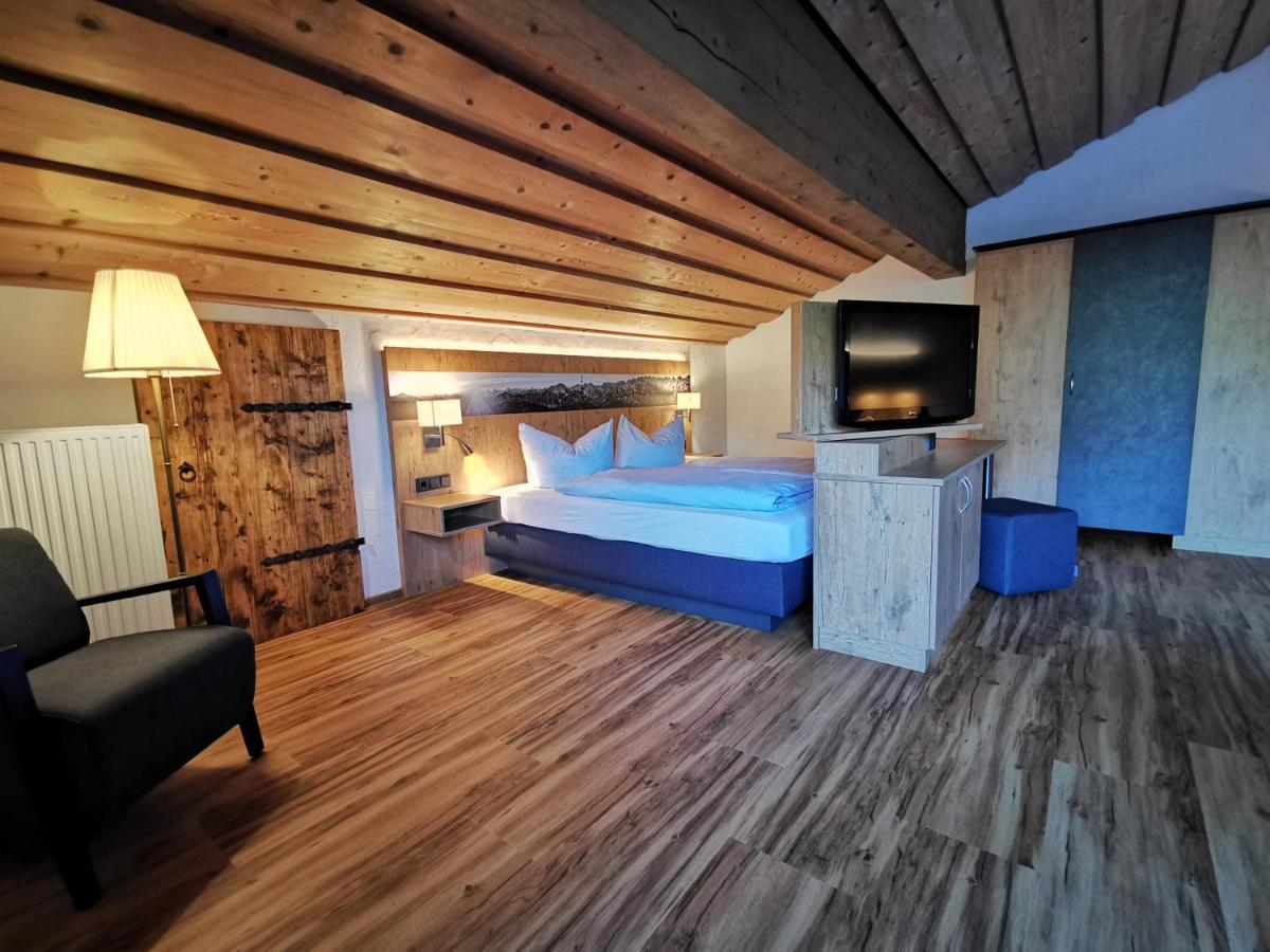 Gasthof & Hotel Zur Post Wallgau Exterior foto