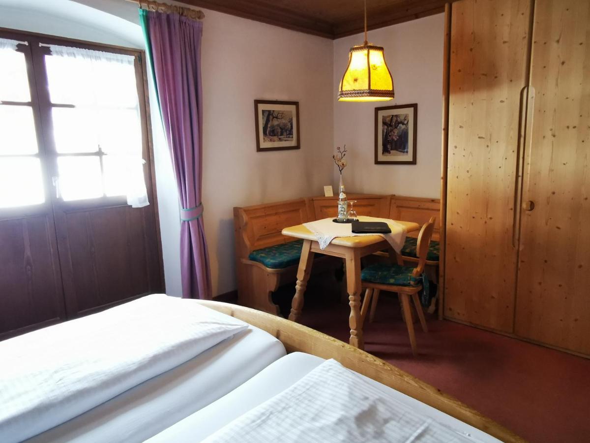 Gasthof & Hotel Zur Post Wallgau Exterior foto