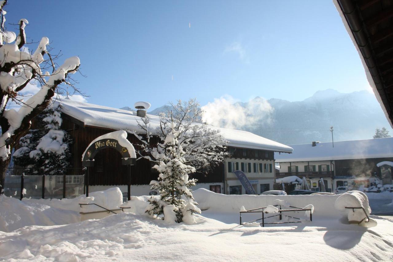 Gasthof & Hotel Zur Post Wallgau Exterior foto